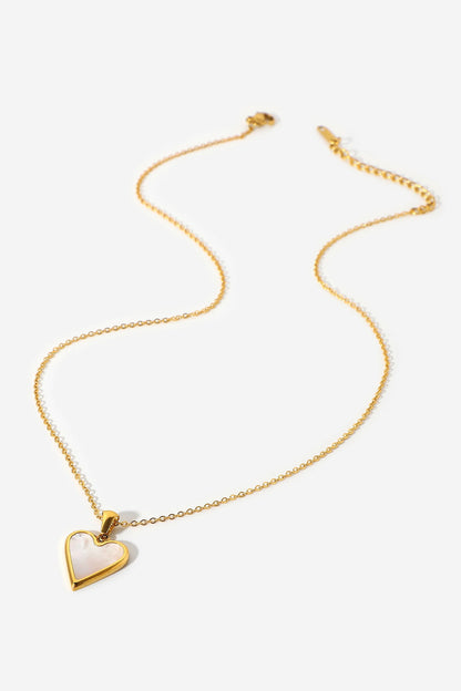 Bordered Heart Chain Necklace